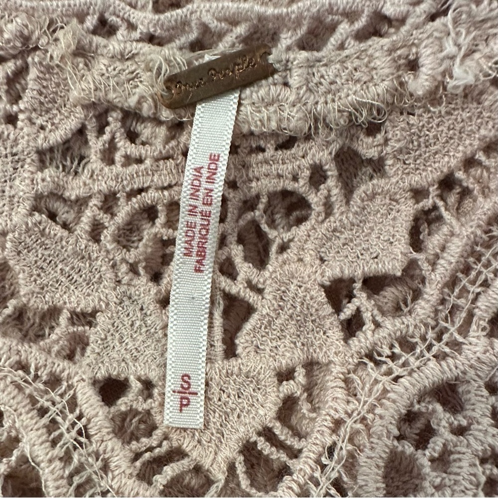 Free People Shrimpton Crochet Lace Mini Dress Pink Sz S bell sleeves boho hippie - Picture 10 of 10